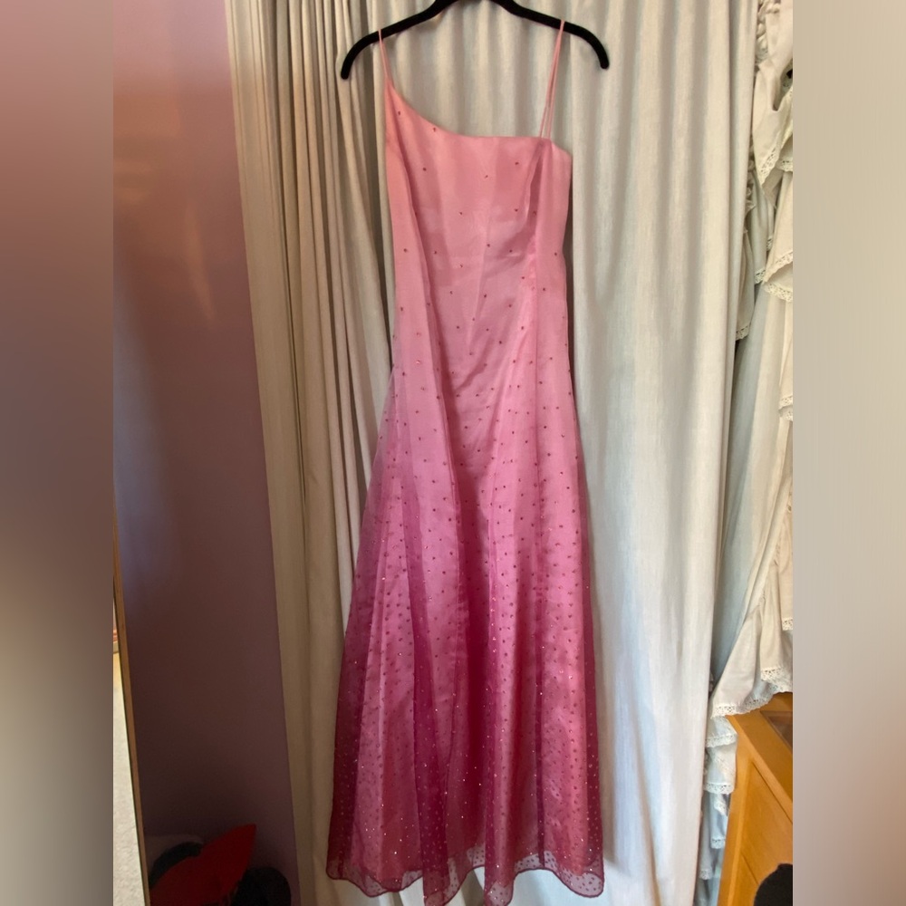 Ombré Pink with Red Sparkles 💖 Formal Dress Size Woman’s 13/14 (modern 10)